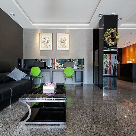 โอ เฮาส์ โฮเต็ล Hotel เกาสง ภายนอก รูปภาพ