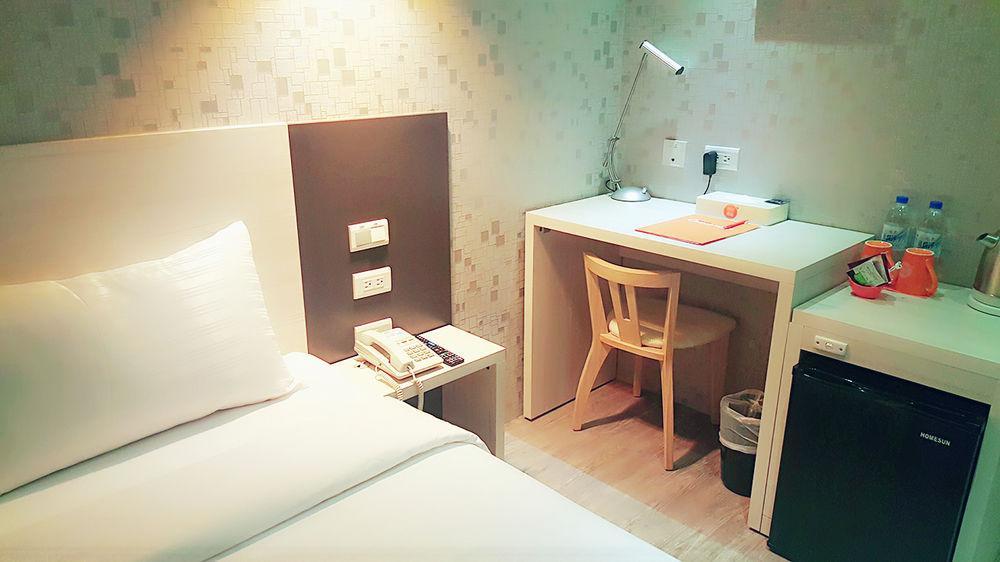 โอ เฮาส์ โฮเต็ล Hotel เกาสง ภายนอก รูปภาพ