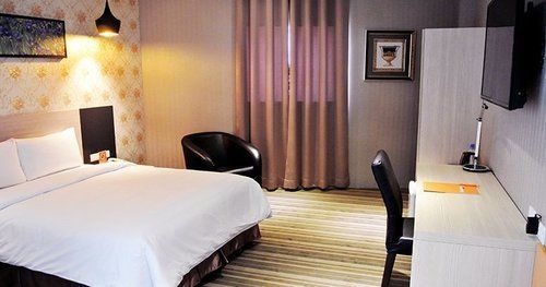 โอ เฮาส์ โฮเต็ล Hotel เกาสง ภายนอก รูปภาพ